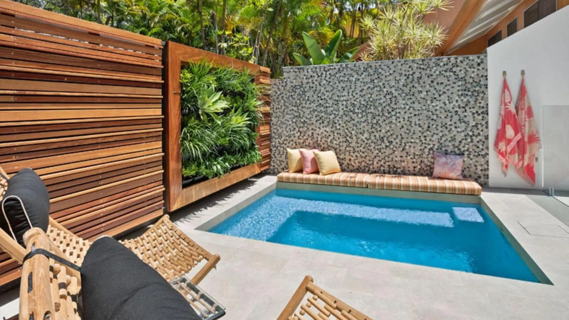Little Treasure 3.13 Mitti Street Apartment Noosa Heads